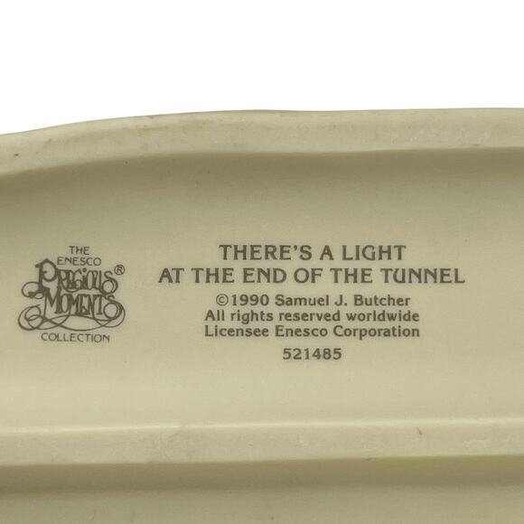 Precious Moments “There’s a Light At the End of the Tunnel” 1990 Figurine - Picture 11 of 12